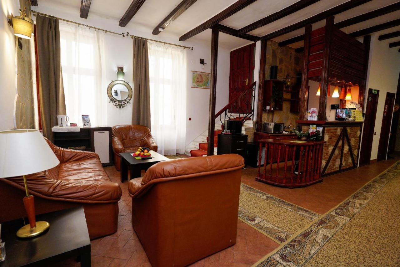 Pensiunea Noemi Brasov Bagian luar foto