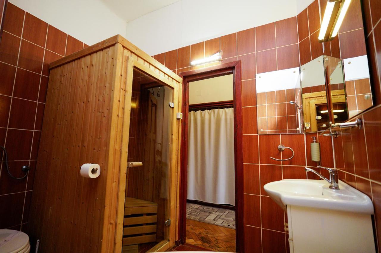 Pensiunea Noemi Brasov Bagian luar foto